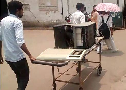 कानपुर: स्ट्रेचर पर ढोए जा रहे हैं AC , तरस रहे हैं मरीज