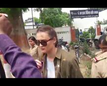 गोरखपुर जेल से छूटी यूक्रेनियन मॉडल डारिया, हनी ट्रैप होने का है शक