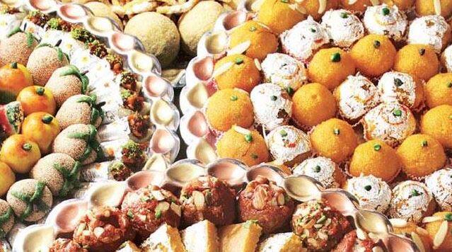 वहीं अक्सर आपने लोगों को यह कहते सुना होगा कि इतना मीठा मत खाओ वरना डायबिटीज हो जाएगी, लेकिन क्या आप जानते हैं कि मीठा खाने से डायबिटीज नहीं होती है? (फोटो- गूगल फ्री इमेज)