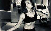 आशका गोराडिया की फिटनेस देख दंग रह जाएंगे आप, यहां है तस्वीर