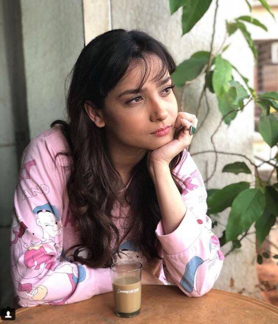 अभिनेत्री अंकिता लोखंडे पिछले दिनों सुशांत सिंह राजपूत के साथ के साथ ब्रेक अप को लेकर काफी सुर्खियों में रही थीं. ब्रेक अप के बाद जहां अंकिता पूरी तरह से अपने करियर पर फोकस कर रही थीं वहीं अब फिर से उनके लिंक अप की खबरों से फिल्मी गलियारा गुलजार है. 