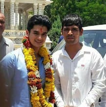 पिता की मदद के लिए चुनावी मैदान में उतरे ज्योतिरादित्य सिंधिया के बेटे महाआर्यमन, देखें तस्वीरें