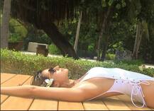 IN PICS: \'बागी 2\' फेम दिशा पाटनी ने व्हाइट स्विमसूट में खिंचवाईं खूबसूरत तस्वीरें