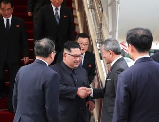 Kim Jong Un reached Singapore to meet Donald Trump चीनी विमान और सिंगापुरी इमदाद के सहारे किम जोंग उन पहुंचे ट्रंप से मिलने