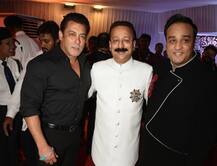 सलमान खान समेत बड़े सितारे पहुंचे बाबा सिद्दीकी की इफ्तार पार्टी में, सामने आई खूबसूरत तस्वीरें