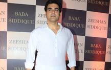 बाबा सिद्दीकी की इफ्तार पार्टी में पहुंचे अरबाज़ खान, IPL सट्टेबाज़ी केस के बाद पहली बार आए सामने