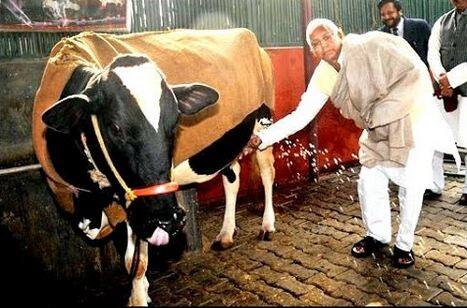 राजनीति में खुद को स्थापित कर चुके लालू यादव 10 अप्रैल 1990 को सीएम की कुर्सी पर बैठे. जनता पार्टी की सरकार में सीएम बनने के बाद लालू यादव राजनीति में और ज्यादा मजबूत हुए. फोटो: यूट्यूब
