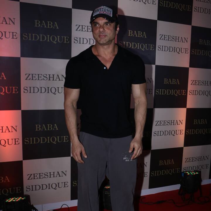 सलमान खान के भाई अभिनेता सोहेल खान ने भी इफ्तार पार्टी में शिरकत की. (तस्वीर: मानव मंगलानी)