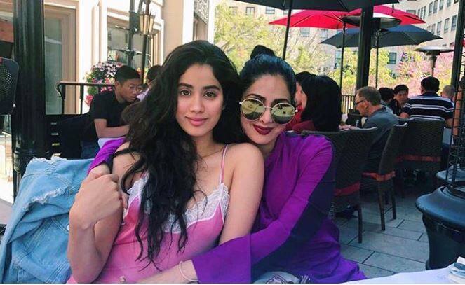 jahnvi got emotional over her late mother sridevi on Dhadak's trailer launch  'धड़क' के ट्रेलर लॉन्च पर मां श्रीदेवी को लेकर भावुक हुईं जाह्नवी, कहा- 'I Miss Her'