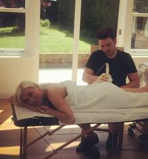 44 की उम्र में सबको मात देते हुए इस हसीना ने किया सबको चौंकाने वाला काम