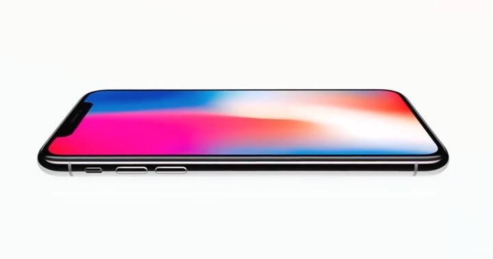 एपल आईफोन X: आईफोन X फिलहाल मार्केट में सबसे शानदार फोन है जिसमें OLED स्क्रीन के साथ, डुअल कैमरा, पूरे दिन की बैटरी, ग्लास बैक डिजाइन जैसे शानदार फीचर्स दिए गए हैं. इस फोन को आप 84, 990 रूपये में खरीद सकते हैं.