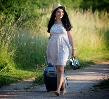 आकर्षक लगना है तो बदलें अपने चलने का तरीका, दीवाने हो जाएंगे मर्द