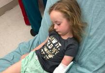 सिर्फ एक छोटा सा कीड़ा कर सकता है पैरालाइज्ड, 5 साल की बच्ची बनी इसका शिकार