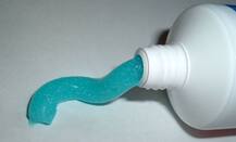 इस समस्या के लिए आप भी करते हैं टूथपेस्ट का इस्तेमाल, तो हो जाएं सावधान