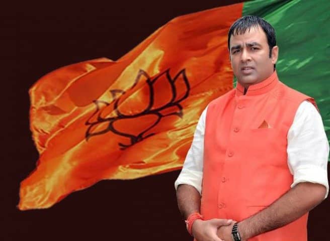 संगीत सोम पर पैसे लेने का आरोप लगाने वाले बीजेपी नेता का यू-टर्न, केस वापस लिया BJP leader Sanjay Pradhan takes U-turn who accused Sangeet som to taking bribe संगीत सोम पर पैसे लेने का आरोप लगाने वाले बीजेपी नेता का यू-टर्न, केस वापस लिया