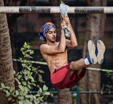 शाहिद कपूर के छोटे भाई और एक्टर ईशान खट्टर आजकल अपने वजन को लेकर चर्चा में हैं. फोटोः इंस्टाग्राम