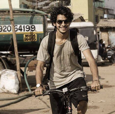 आपको बता दें, ईशान ने बॉलीवुड में बियॉन्ड द क्लाउड्स से डेब्यू किया था. फोटोः इंस्टाग्राम