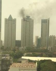 मुंबई: जिस बिल्डिंग में रहती हैं दीपिका पादुकोण उसमें लगी आग, देखें तस्वीरें