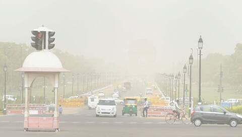 दिल्ली की हवा हुई और जहरीली, सांस लेना होगा मुश्किल दिल्ली की हवा हुई और जहरीली, सांस लेना होगा मुश्किल