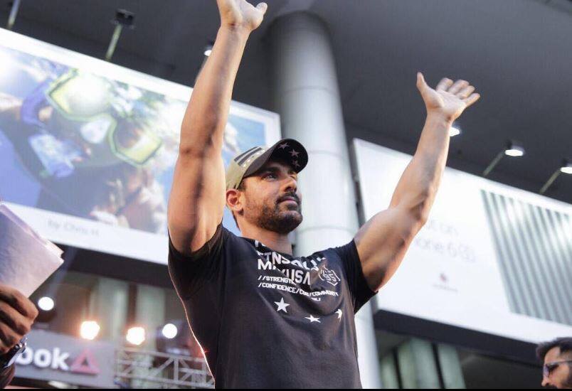 बॉक्स ऑफिस पर होगी अक्षय-जॉन की टक्कर, क्लैश को लेकर जॉन ने दिया ये बयान john abraham's satyamev jayate and akshay kumar's gold will release together on box office बॉक्स ऑफिस पर होगी अक्षय-जॉन की टक्कर, क्लैश को लेकर जॉन ने दिया ये बयान