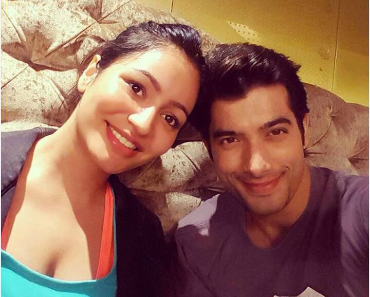 Pooja Bisht Lashes Out: Ssharad Malhotra Has ruined Up His Image Pooja Bisht Lashes Out: Ssharad Malhotra Has ruined Up His Image | शरद मल्होत्रा की एक्स ने कहा, 'शरद ने अपनी इमेज मिट्टी में मिला दी है' शरद मल्होत्रा की एक्स ने कहा, 'शरद ने अपनी इमेज मिट्टी में मिला दी है'