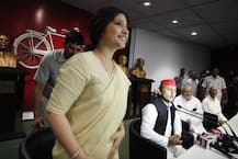 अखिलेश यादव कन्नौज से तो मुलायम मैनपुरी से लड़ेंगे चुनाव, डिम्पल सिर्फ प्रचार करेंगी