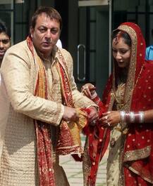 SPECIAL: मान्यता लेती हैं संजय दत्त की ज़िंदगी से जुड़े अहम फैसले, यहां जानें उनकी पूरी लव स्टोरी