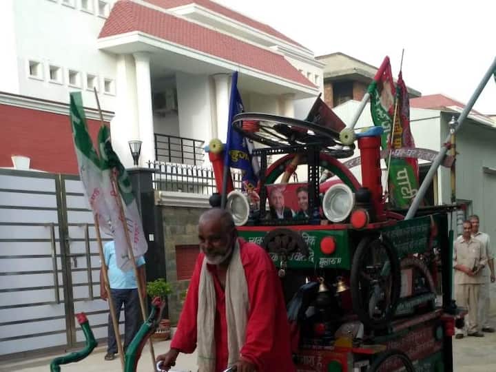 लखनऊ के 5 विक्रमादित्य मार्ग के सरकारी बंगले में वे 23 सालों तक रहे. राजनीति से लेकर ज़िंदगी के कई उतार चढ़ाव देखे. कई बड़े फ़ैसले इसी घर से हुए. सोनिया गांधी के पीएम बनने से रोकने को लेकर. न्यूक्लियर डील पर मनमोहन सरकार को समर्थन देने का फ़ैसला नेताजी ने यहीं लिया.