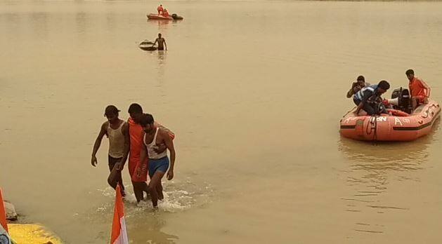 गोरखपुर में बाढ़ के खतरों से प्रशासन अलर्ट, किया लोगों को बचाने का अभ्यास