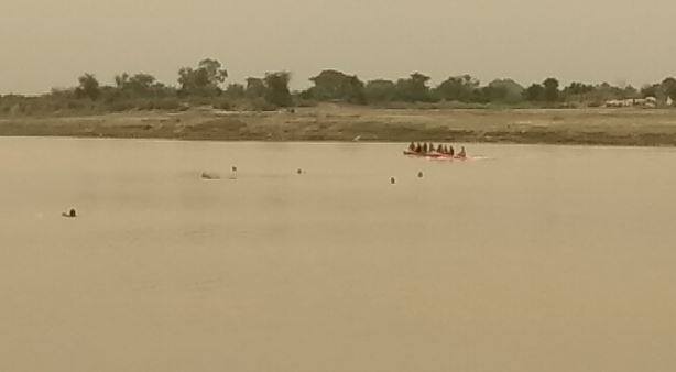 गोरखपुर में बाढ़ के खतरों से प्रशासन अलर्ट, किया लोगों को बचाने का अभ्यास