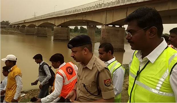 गोरखपुर में बाढ़ के खतरों से प्रशासन अलर्ट, किया लोगों को बचाने का अभ्यास