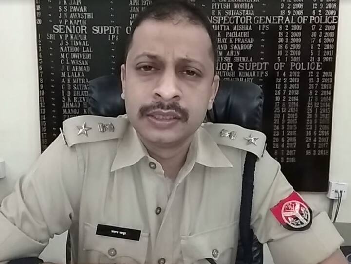 हालांकि इस मामले में गोरखपुर के एसएसपी शलभ माथुर का कहना है कि डा. कफील के भाई का कई लोगों से अलग-अलग मामले में विवाद सामने आया है. इसमें टीम गठित की गई है. कुछ लोगों को पूछताछ के लिए बुलाया गया है. शीघ्र ही इस घटना का अनावरण किया जाएगा.