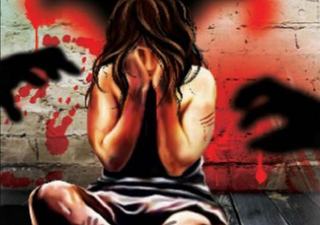12 year old girl gang-raped by 18 men for 7 months in Chennai चेन्नई: 18 दरिंदे पिछले सात महीनों से 12 साल की मासूम के साथ कर रहे थे रेप