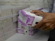 बैंकों ने 1.20 लाख करोड़ रुपये के फंसे कर्ज को बट्टे खाते में डाला: 10 सालों में पहली बार इतना घाटा