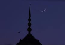 शाही इमाम ने बताया 7 बजकर 35 मिनट पर दिखा चांद, कल देशभर में मनाई जाएगी ईद