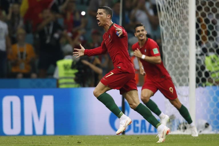 Fifa World Cup 2018: portugal draw against spain final score 3-3 Fifa World Cup 2018: रोनाल्डो की हैट्रिक, स्पेन और पुर्तगाल के बीच ड्रा रहा मुकाबला