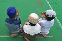 देशभर में धूमधाम से मनाई जा रही है ईद, राष्ट्रपति कोविंद और पीएम मोदी ने दी बधाई