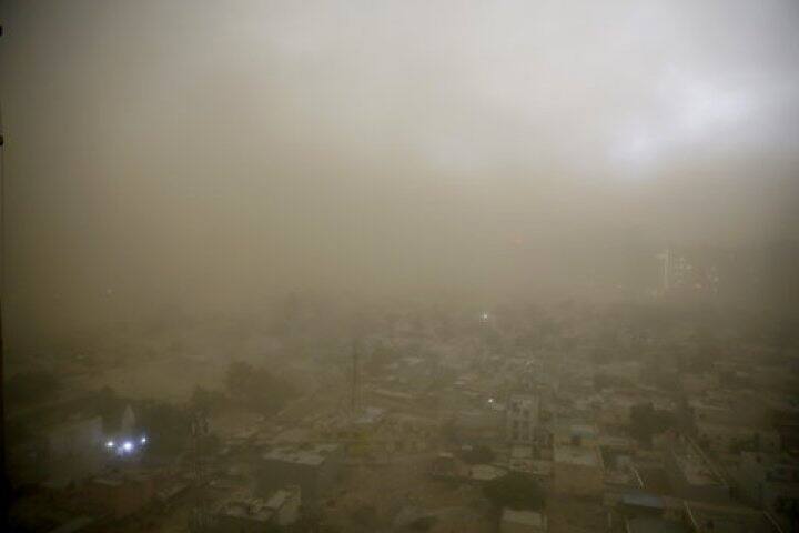 बाढ़ से उनाकोटी जिले में कलीलाशहर सब डिविजन सबसे ज्यादा प्रभावित हुआ है . बाढ़ के कारण 21,000 से ज्यादा लोग अब भी राहत शिविरों में हैं. मुख्यमंत्री बिप्लव कुमार देव ने कलीलाशहर सब डिविजन का दौरा किया . मिजोरम में बाढ़ के कारण अब तक 1,066 परिवारों को सुरक्षित स्थानों पर पहुंचाया गया है.