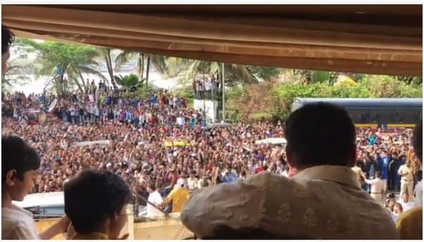 Salman Khan : Fans Waiting Outside His Home On Eid ईद पर सलमान की झलक पाने पहुंचे थे फैंस, पुलिस ने किया लाठी चार्ज, देखें VIDEO