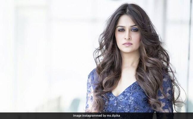 TV actress Dipika Kakar lands Bollywood debut with J.P. Dutta's 'Paltan' 'पलटन' में दिखेंगी दीपिका कक्कड़, कहा- जेपी दत्ता के साथ काम करना सम्मान की बात