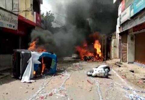 MP: शाजापुर में DJ की आवाज को लेकर 2 समुदायों में झड़प के बाद धारा 144 लागू, स्थिति नियंत्रण में MP: शाजापुर में DJ की आवाज को लेकर 2 समुदायों में झड़प के बाद धारा 144 लागू, स्थिति नियंत्रण में