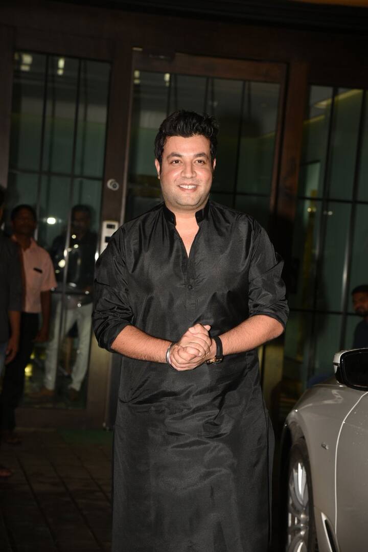 'फुकरे' स्टार वरुण शर्मा भी ईद की पार्टी में मस्ती करते दिखाई दिए. (तस्वीर: मानव मंगलानी)