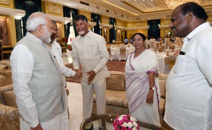 PM Modi did not respond to Delhi's political crisis: Mamta Banerjee दिल्ली के राजनीतिक संकट पर पीएम मोदी ने नहीं दिया कोई जवाब: ममता बनर्जी