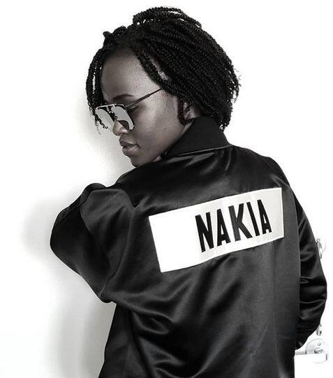 रोने का कारण बताते हुए अभिनेत्री ने बताया कि वह फिल्मों की तरह मेकओवर के बाद बदलाव की उम्मीद कर रही थीं, लेकिन अंतिम परिणाम उससे कहीं अलग थे. फोटोः इंस्टाग्राम