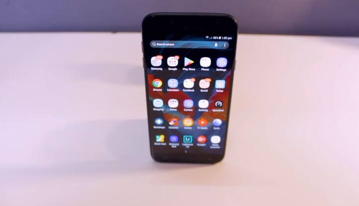 सैमसंग गैलेक्सी जे7 प्रो: Rs 16,900 (Price cut of Rs 4,000): फोन को 4,000 रूपये और सस्ता कर दिया गया है. फोन को 20,900 रूपये की कीमत पर लॉन्च किया गया था लेकिन कटौती के बाद अब फोन की कीमत 16,900 रूपये हो गई है. फोन में 3 जीबी रैम और 64 जीबी की इंटरनल स्टोरेज दिया गया है.