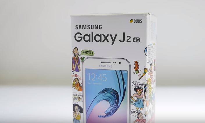 सैमसंग गैलेक्सी जे2: Rs 6,190 (Price cut of Rs 1,200): गैलेक्सी जे 2 को 7,390 रूपये की कीमत पर लॉन्च किया गया था लेकिन 1200 रूपये की कटौती के बाद फोन की कीमत 6,190 रूपये हो गई है. फोन में 1 जीबी का रैम और 8 जीबी का इंटरनल स्टोरेज दिया गया है.