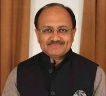 अखिलेश यादव के घर में रहना चाहते हैं योगी सरकार के स्वास्थ्य मंत्री