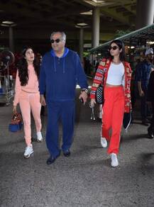 एयरपोर्ट पर पापा बोनी कपूर के साथ नज़र आईं जाह्नवी और खुशी कपूर, देखें तस्वीरें