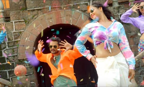 Lachke Kamariya Tohar Lahe Lahe: Khesari Lal Yadav and Kajal Raghwani lungi dance video superhit on YouTube भोजपुरी सुपरस्टार खेसारी लाल ने काजल संग किया ‘लुंगी डांस’, गाना हुआ वायरल