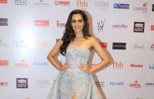 फेमिना Miss India 2018 के ग्रैंड फिनाले में कुछ इस अंदाज में पहुंची Miss World